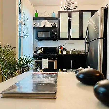 House On Henry - Private 1 Bedroom